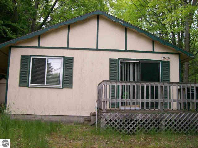 1841 N Ogemaw Trl