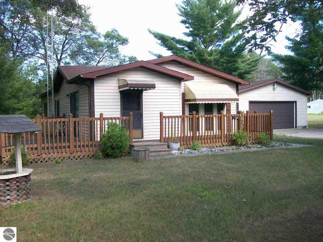 1841 N Ogemaw Trl