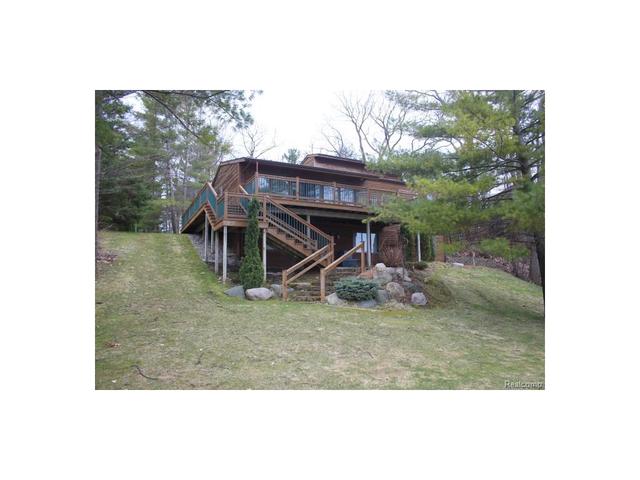 1713 Douglas Dr