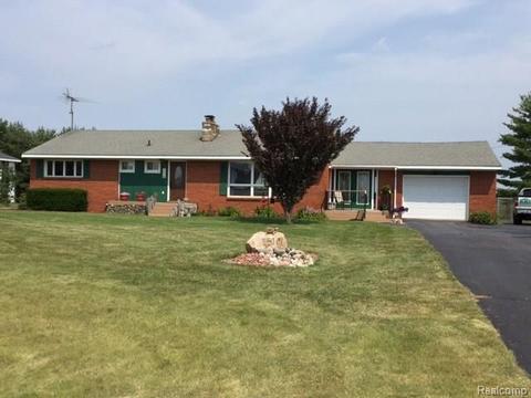 6245 Maple Rd