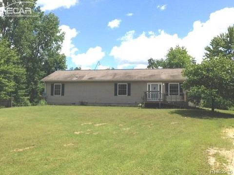 6245 Maple Rd