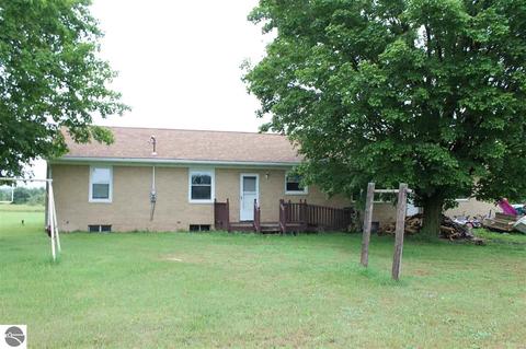 5775 Huron Woods Dr