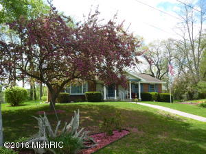 For Sale: 1225 W Frank Dr Greenville, MI 48838