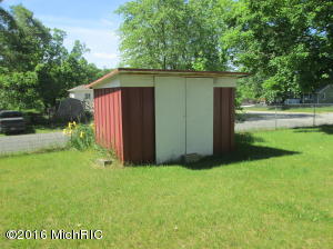 For Sale: 922 S Cedar St Greenville, MI 48838