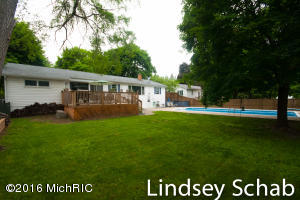 For Sale: 424 S Luray St Greenville, MI 48838