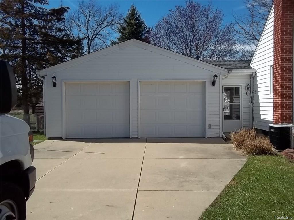 496 Lilly View Ct