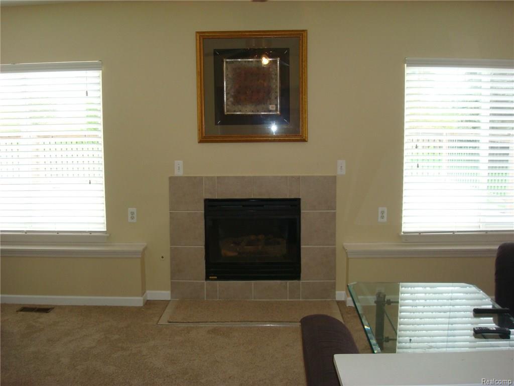 3947 Silver Charm Ln