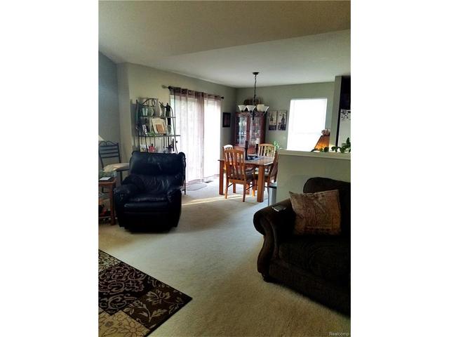398 Springwell Ln