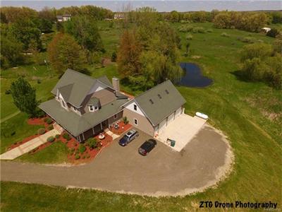 5412 Vines, Howell MI 48843