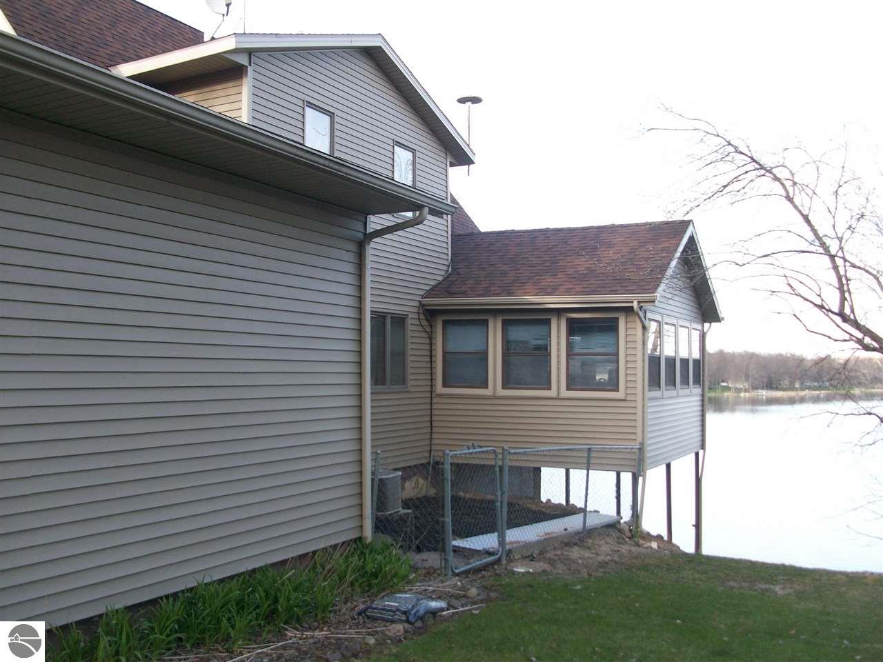 519 Fairlane Dr