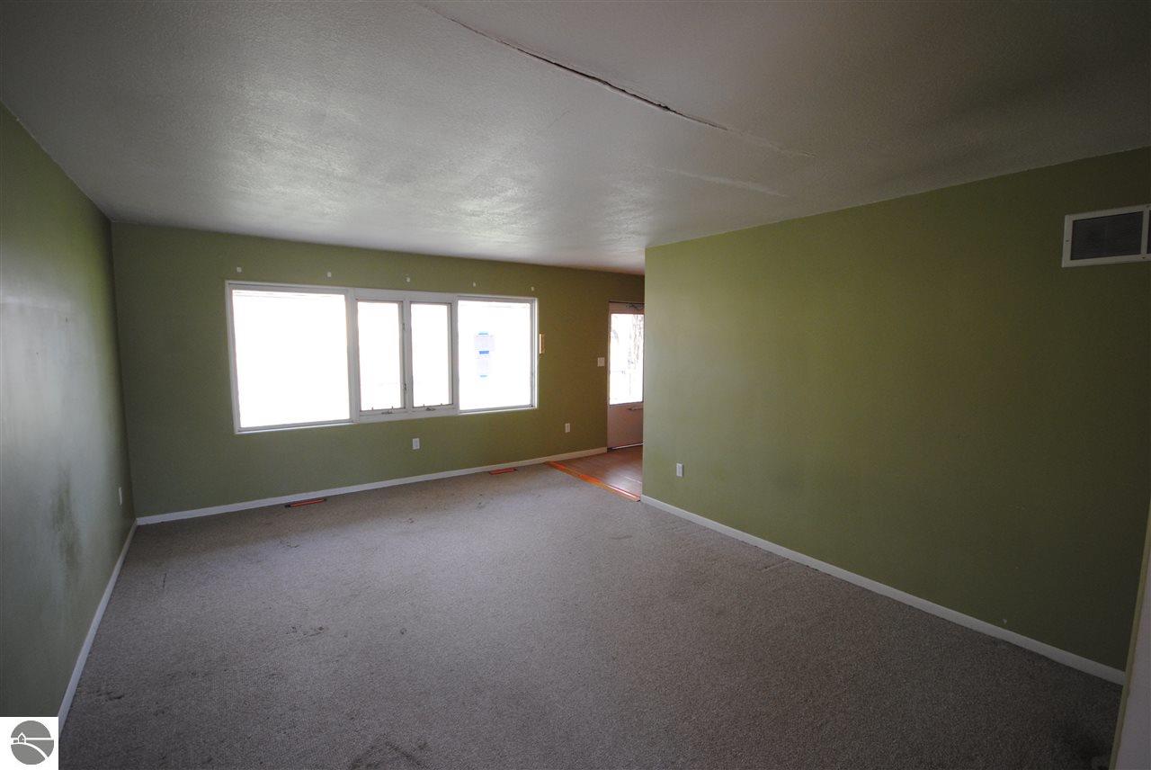 216 Michael Ave