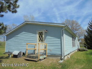 9460 S Vandecar, Shepherd MI 48883