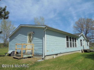 9460 S Vandecar, Shepherd MI 48883