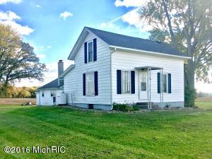 3940 N Woodland Rd