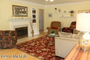 For Sale: 226 E Westwood Dr Kalamazoo, MI 49006