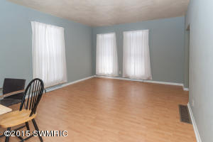 For Sale: 818 Hoffman Kalamazoo, MI 49007