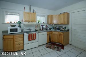 815 W Walnut St