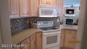For Sale: 1288 Oshtemo Trce Kalamazoo, MI 49009