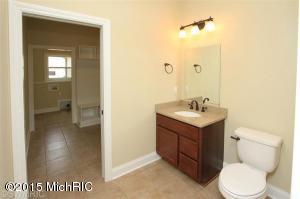For Sale: 8883 Mountain Pne #APT 8 Kalamazoo, MI 49009