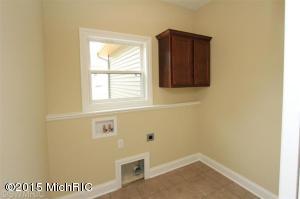 For Sale: 8883 Mountain Pne #APT 8 Kalamazoo, MI 49009