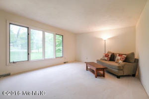 For Sale: 180 S Minges Rd Battle Creek, MI 49015