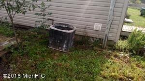 7124 Hall Rd