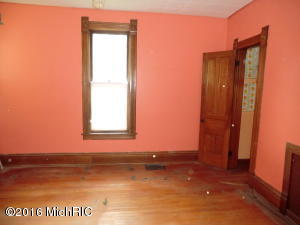 For Sale: 29 E Alden St Coldwater, MI 49036
