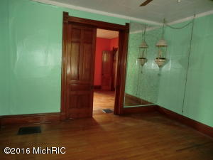 For Sale: 29 E Alden St Coldwater, MI 49036
