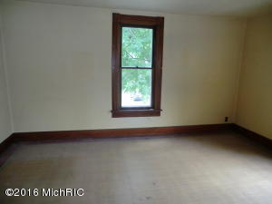 For Sale: 29 E Alden St Coldwater, MI 49036
