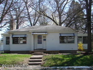 For Sale: 63 Emerald Ave Battle Creek, MI 49037