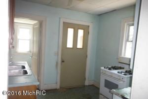 For Sale: 514 Fenimore Ave Kalamazoo, MI 49048