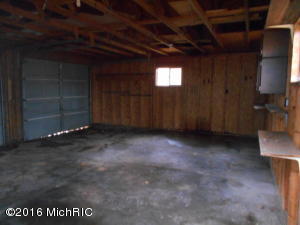 1061 W Sager Rd