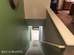 53882 Ridgeview Cir, Paw Paw MI 49079