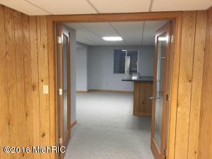 53882 Ridgeview Cir, Paw Paw MI 49079