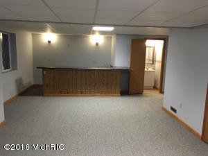 53882 Ridgeview Cir, Paw Paw MI 49079