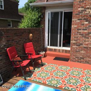 For Sale: 2540 Essex Ct Saint Joseph, MI 49085