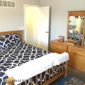 For Sale: 2540 Essex Ct Saint Joseph, MI 49085