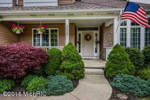 For Sale: 3829 Fox Xing Saint Joseph, MI 49085