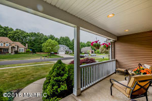 For Sale: 3829 Fox Xing Saint Joseph, MI 49085