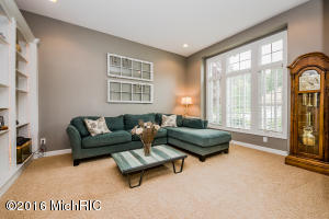 For Sale: 3829 Fox Xing Saint Joseph, MI 49085
