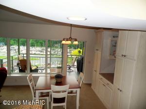 For Sale: 815 Wells St #APT 502 South Haven, MI 49090