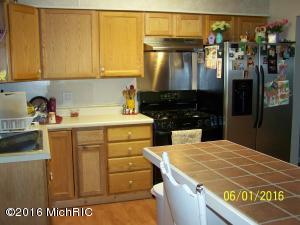 For Sale: 1624 Griffith St Sturgis, MI 49091