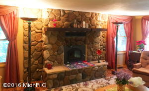 For Sale: 14235 Coon Holw Three Rivers, MI 49093