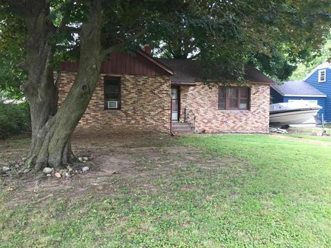 408 S Main St