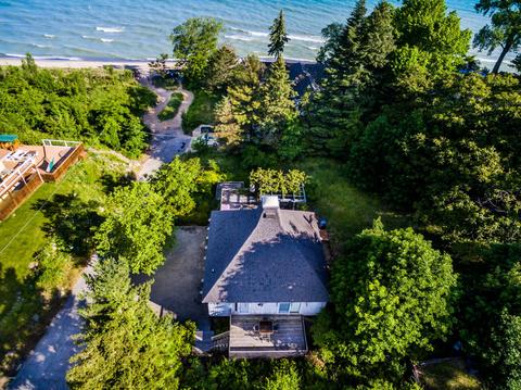 3892 Michiana Dr