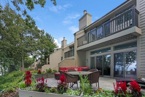 3892 Michiana Dr