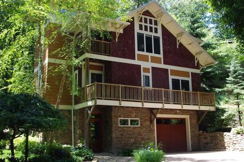 3892 Michiana Dr