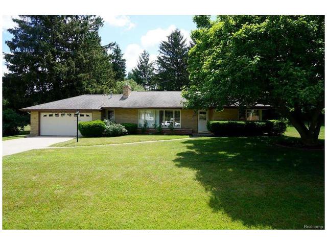 3328 Blue Ln