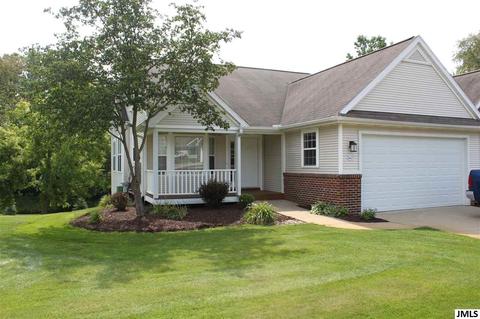 867 E Barrington Cir