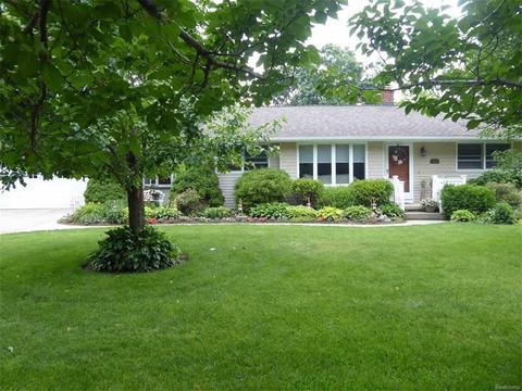 867 E Barrington Cir